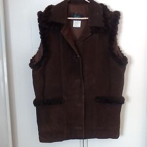 Elegant Brown Shearling Vest for Women